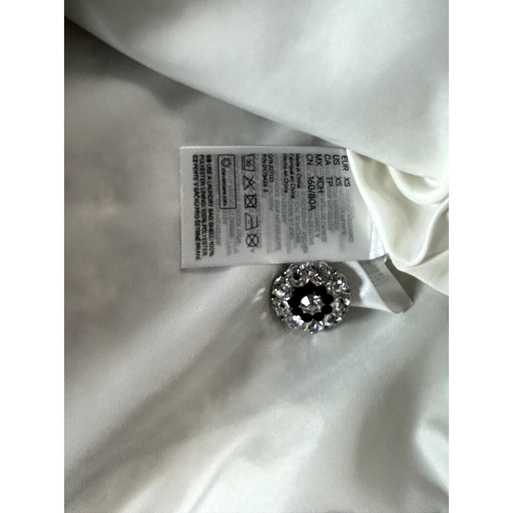 H&M Women's Tweed Vest XS Black White Boucle Textured Sleeveless Jacket - Picture 4 of 8